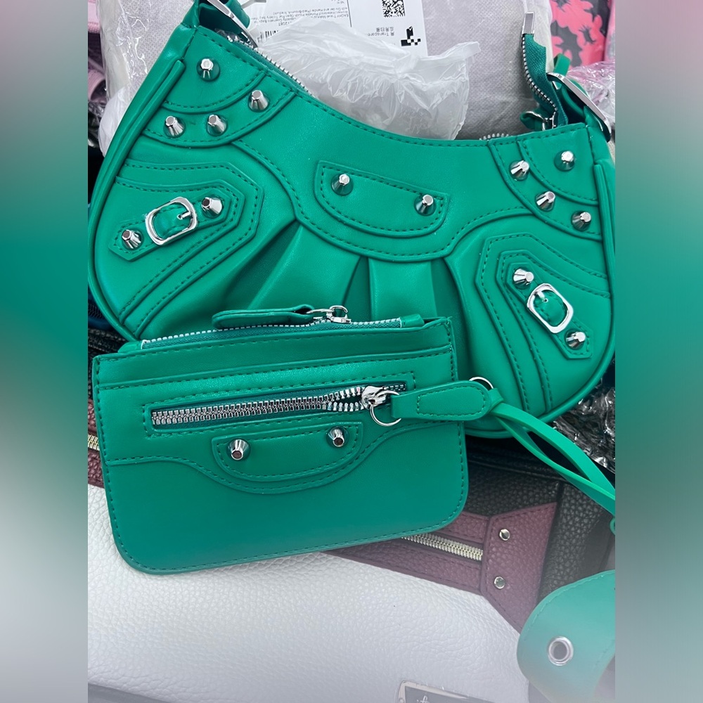 Green purse